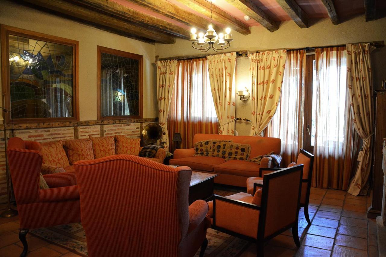 Posada Fuenteplateada Collado Hermoso Exteriér fotografie
